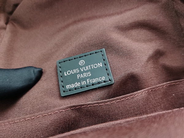 ルイヴィトンバッグ着用イメージ